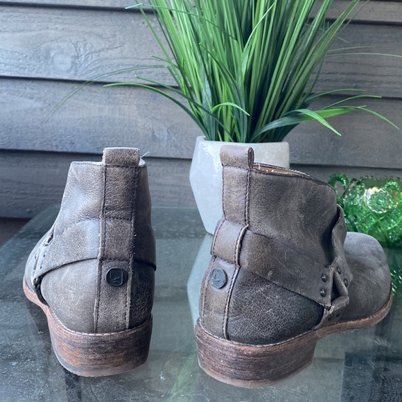 KOOLABURA by UGG Mini Leather Cowboy Booties - Picture 2 of 4